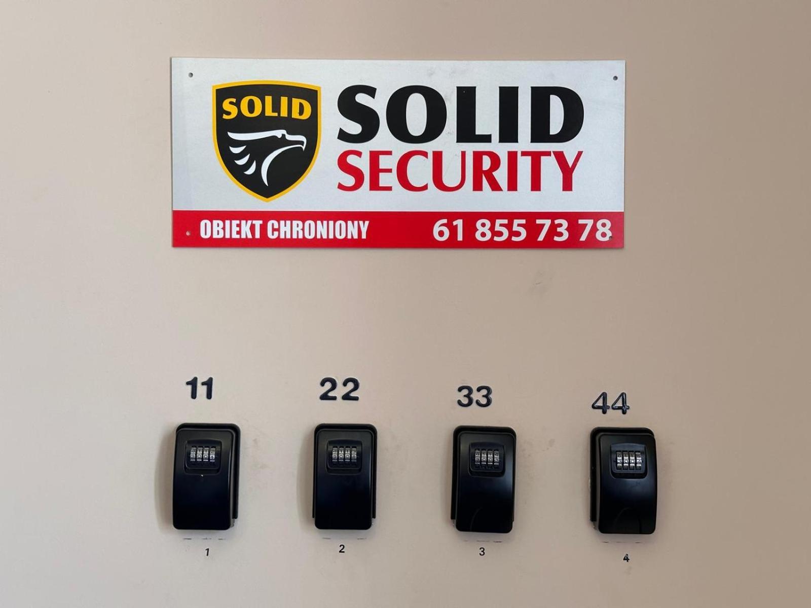 Plus Rooms - 24H Self Check-In Poznan Exterior photo