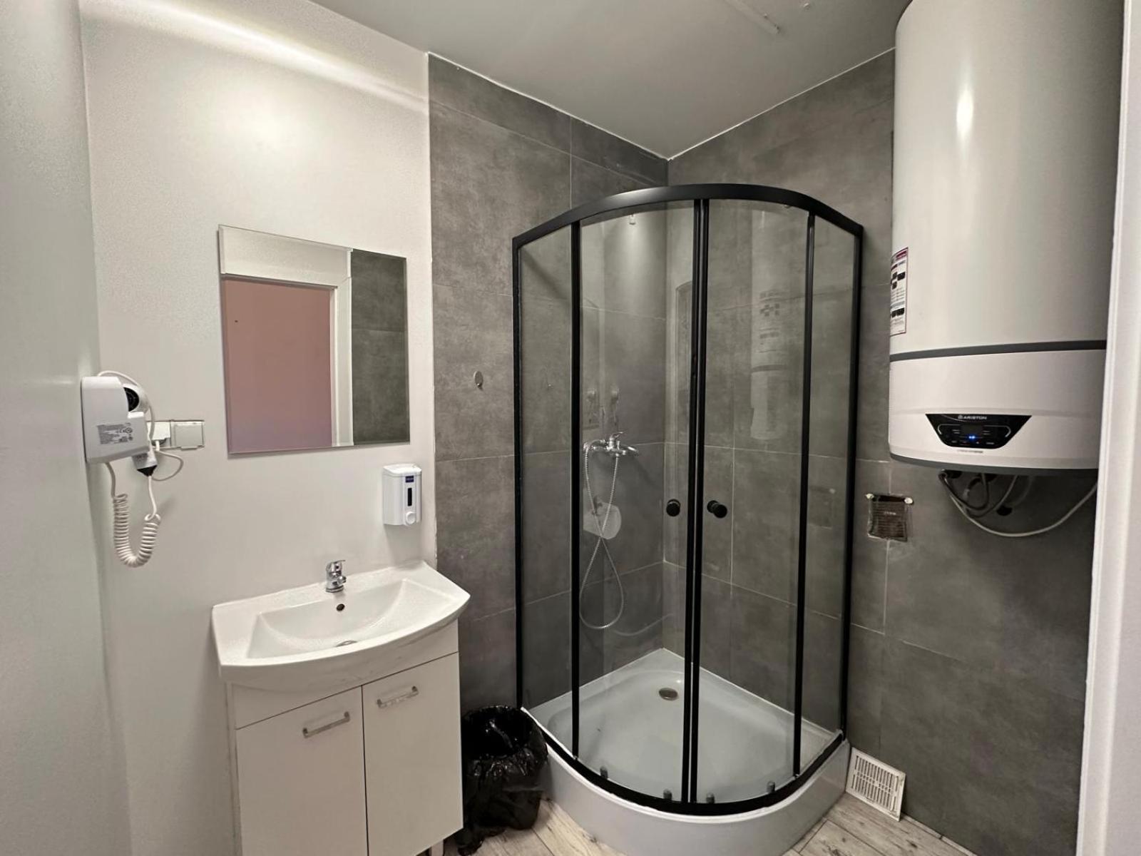 Plus Rooms - 24H Self Check-In Poznan Exterior photo